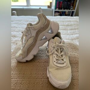 Nike Ryz 365 Sneakers